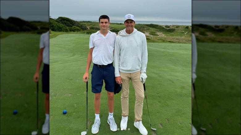 Jack et Tom Brady jouent au golf