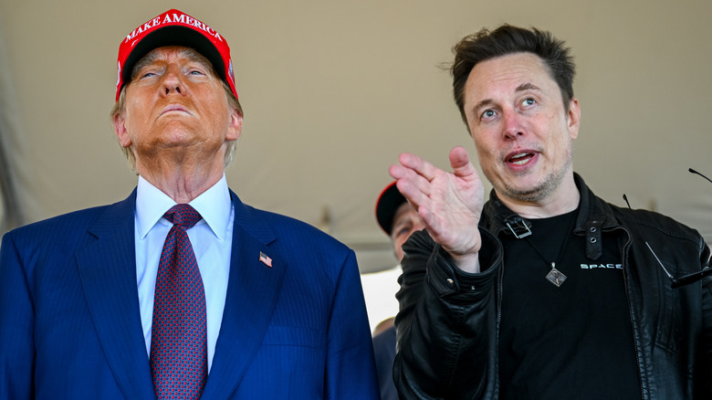 Elon Musk discute avec Donald Trump lors du sixième vol d'essai du vaisseau SpaceX