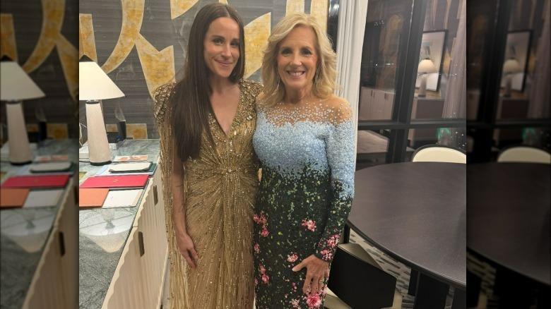 Ashley Biden et Jill Biden posant ensemble