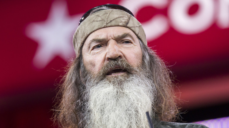 Phil Robertson barbe grise parle