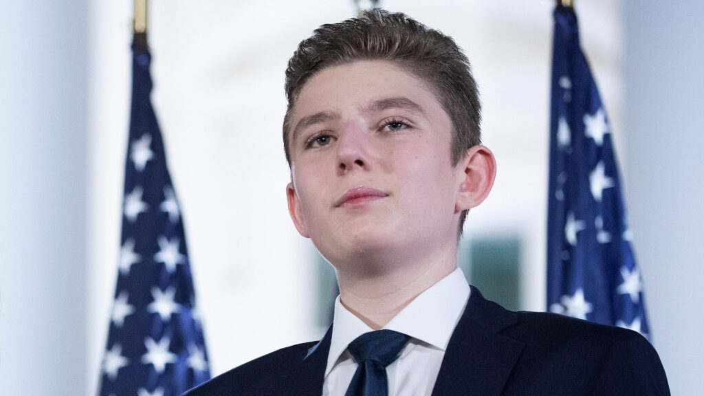 Les rumeurs rebutantes sur l'enfance de Barron Trump qui nous donnent des frissons